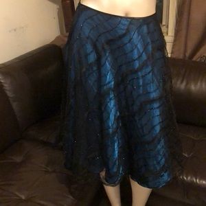 Pre-Owned Skirt Black with Sequin accents